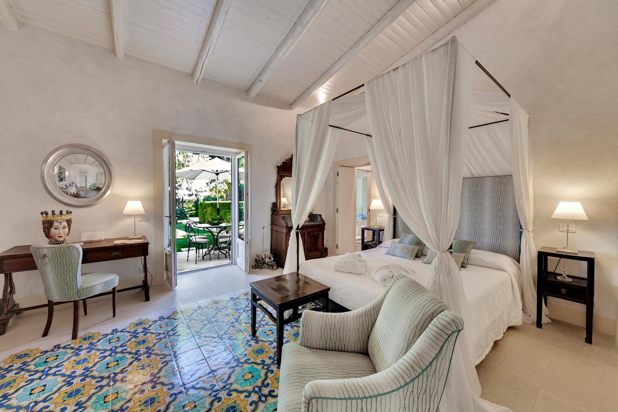 Donna Coraly Country Boutique Hotel Arenella  Esterno foto
